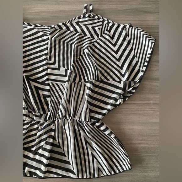 Maurice’s Striped Blouse - Open Sleeve & Fitted Waist - Size Large - Picture 12 of 16